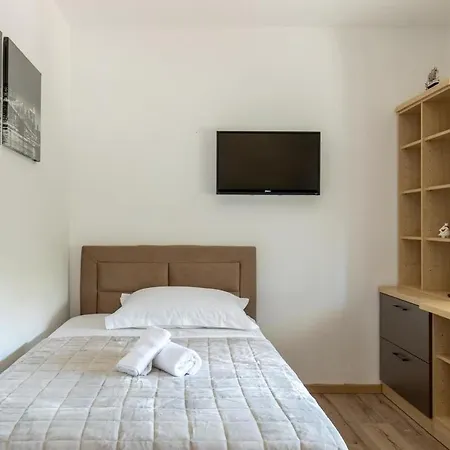 Comfort 5 Person Apartman, Free Parking *